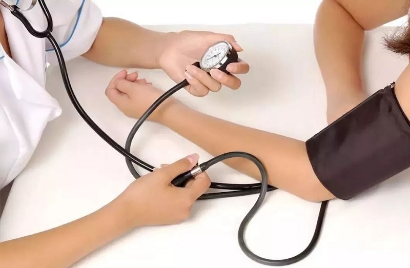 生活中引起血壓升高的食物，如何調(diào)節(jié)血壓升高？