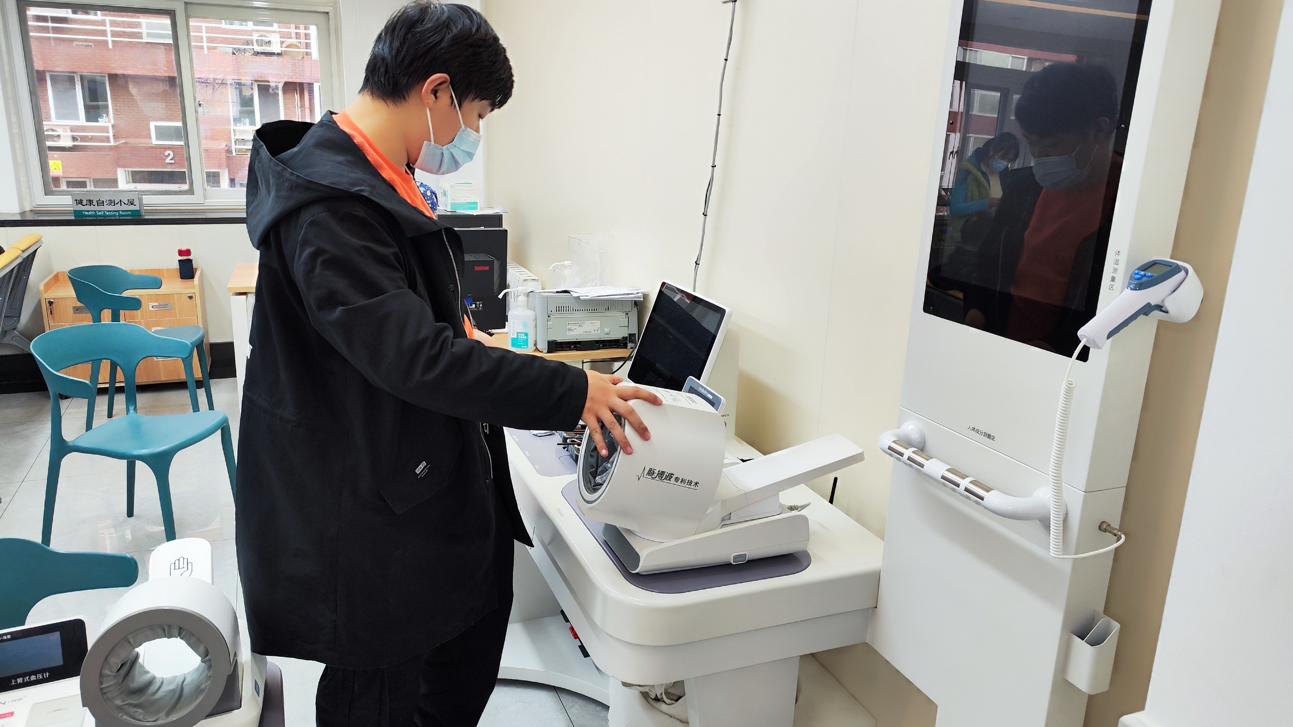 健康智慧小屋一體機(jī)怎么使用？如何使用健康小屋一體機(jī)？